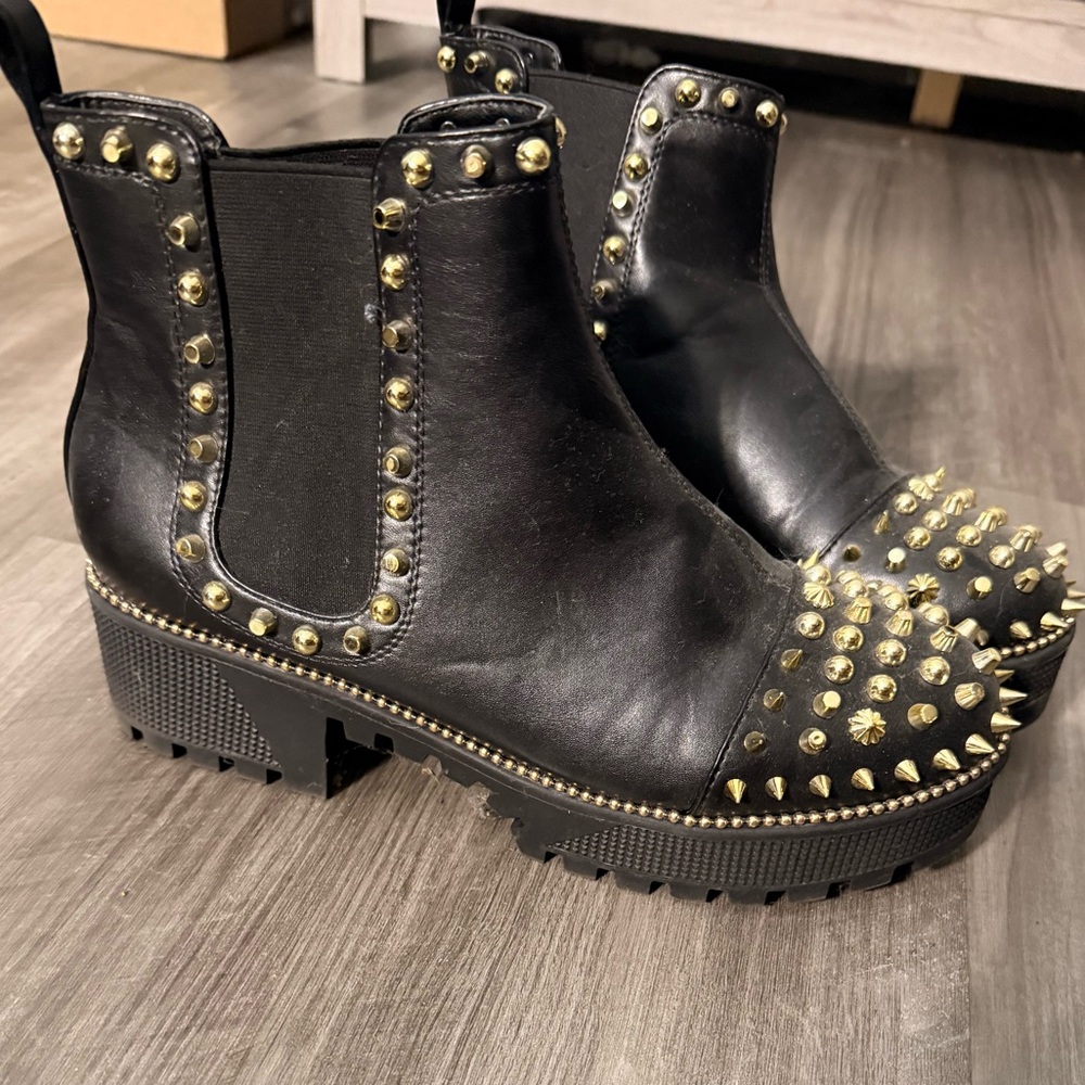 Cape Robbin Size 9 Women’s Studded Black Ankle Boots - Picture 4 of 5